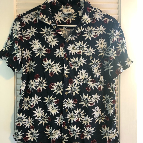 Quiksilver Tops - Quiksilver Women’s Floral Short Sleeve Camp Shirt